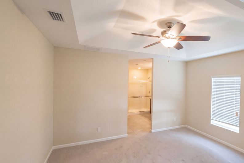 Photo 8 of 16 of 8195 Westfield Cir, Vero Beach, FL