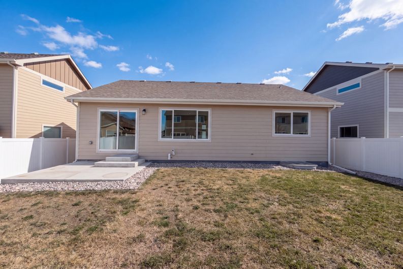 Photo 5 of 44 of 1704 102nd Ave, Greeley, CO