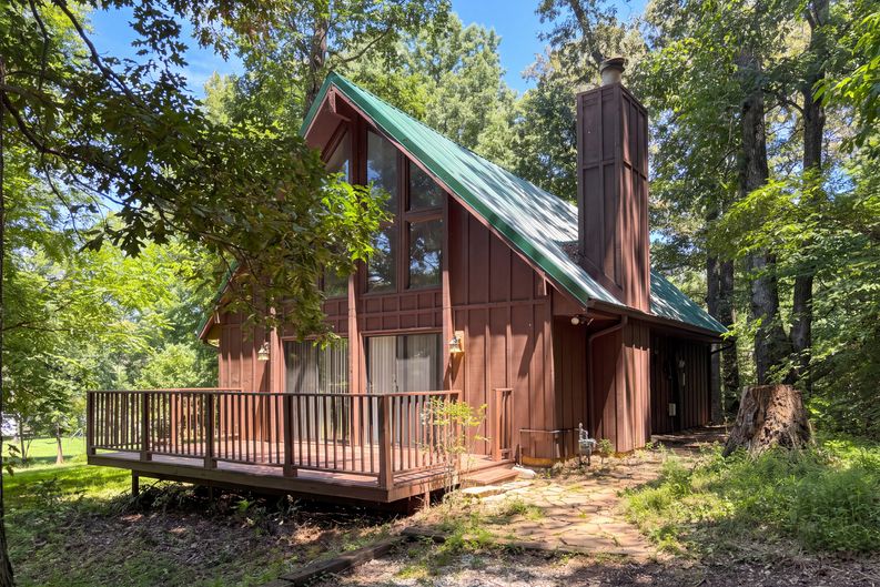 Photo 5 of 20 of 240 Shawna Ln, Hillsboro, TN