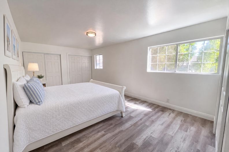 Photo 13 of 27 of 6150 Parkoaks Dr, Citrus Heights, CA