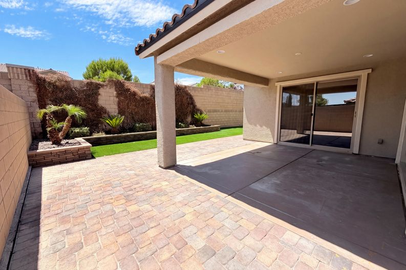 Photo 5 of 47 of 10619 Skye Paseo Ave, Las Vegas, NV