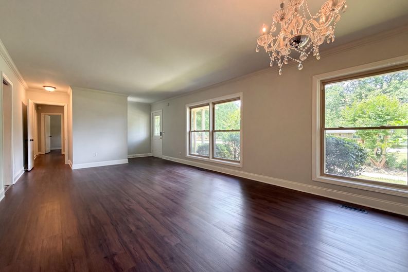 Photo 8 of 17 of 1119 Walton Dr, Murfreesboro, TN