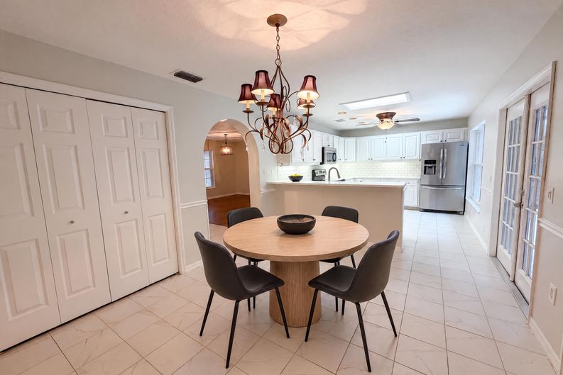 Photo 10 of 38 of 11540 Camp Dr, Dunnellon, FL