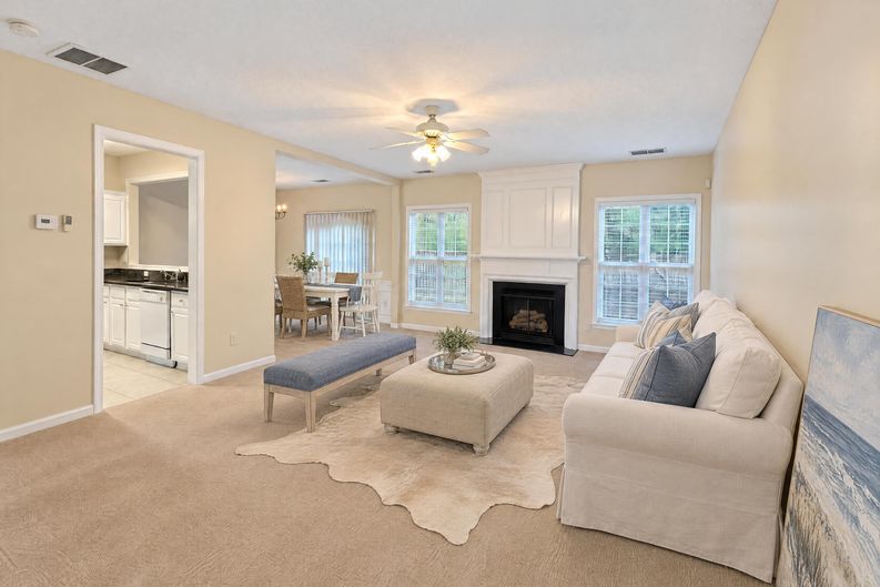 Photo 3 of 23 of 13249 Marrywood Ct, Alpharetta, GA