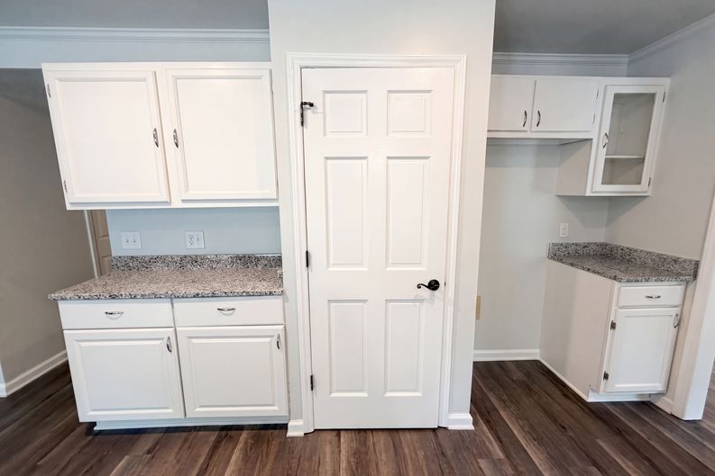 Photo 10 of 28 of 142 Silvermill Rd, Columbia, SC