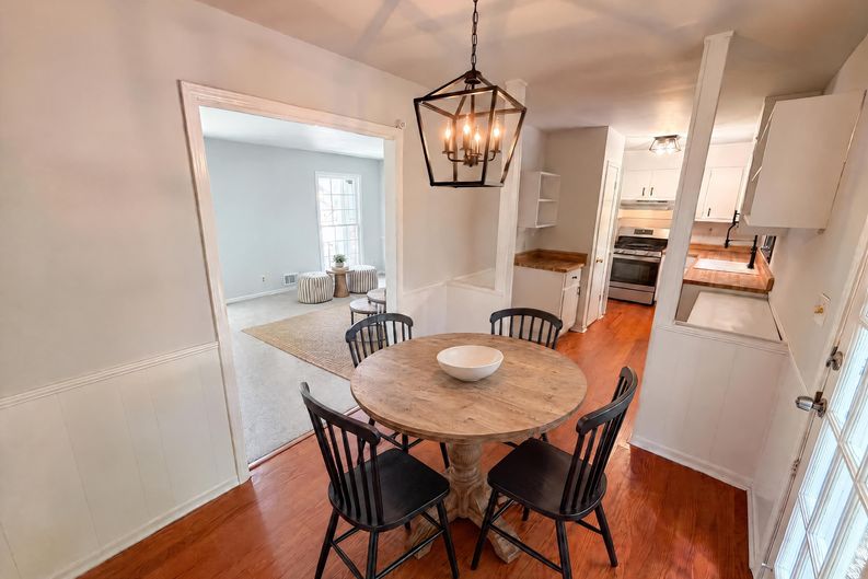 Photo 7 of 22 of 1271 Seven Springs Cir, Marietta, GA