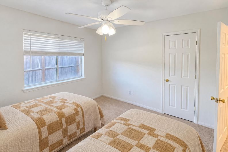 Photo 13 of 20 of 5018 Graford Pl, Corpus Christi, TX