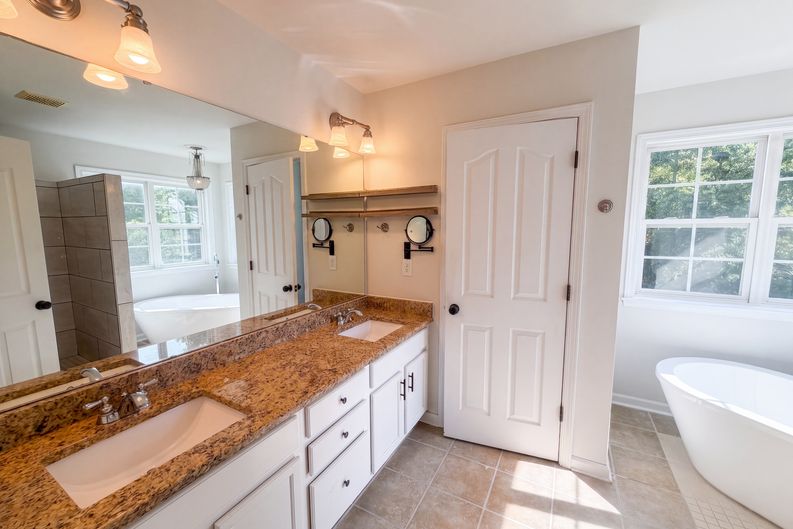 Photo 6 of 25 of 821 Pinkney Pl, Stanley, NC