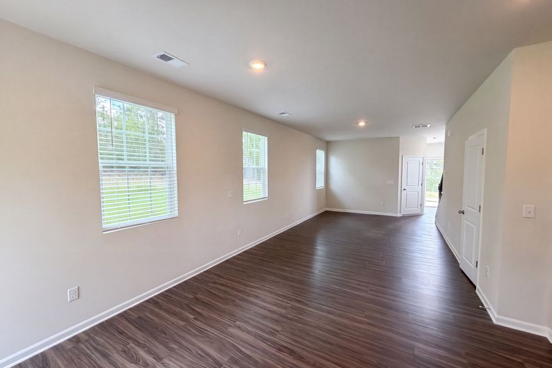 Photo 7 of 31 of 204 Socrates St, Lexington, SC