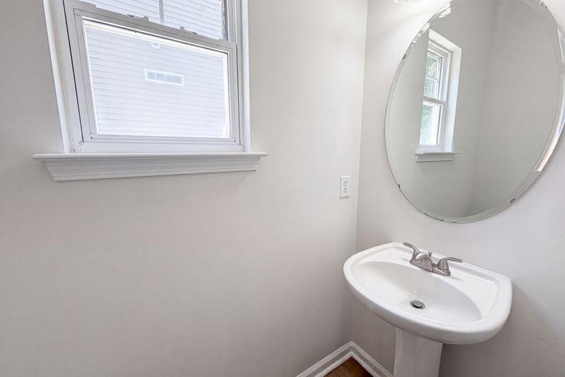 Photo 13 of 17 of 10648 Secret Garden Ln, Charlotte, NC