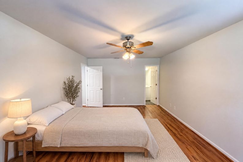 Photo 20 of 25 of 4614 Hickory Grove Rd, Mount Holly, NC