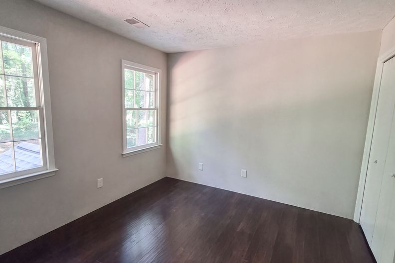 Photo 14 of 21 of 2201 Brookfield Cir, Lawrenceville, GA