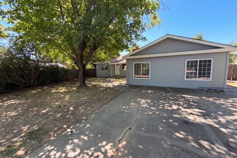 Photo 23 of 30 of 209 Bryan Ave, Roseville, CA