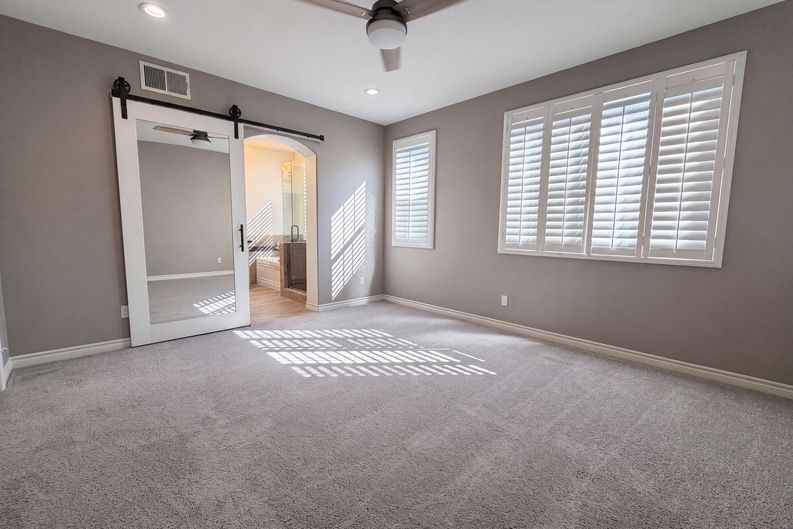 Photo 4 of 27 of 4099 Peninsula Dr, Carlsbad, CA