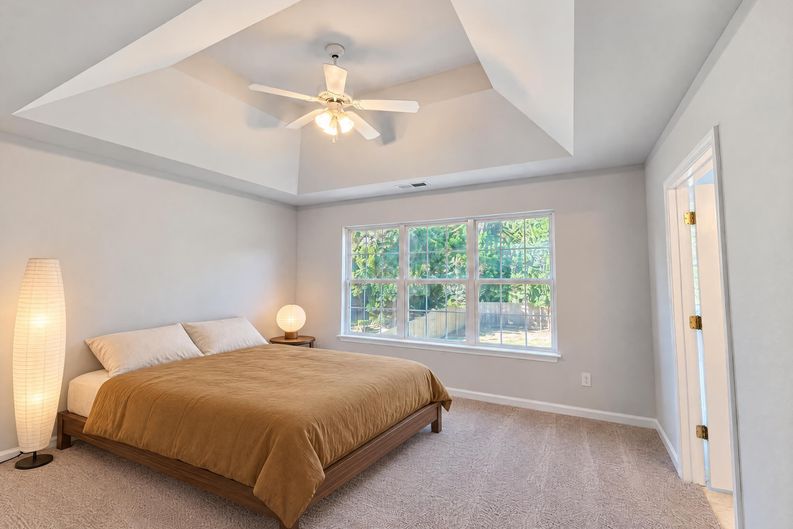 Photo 4 of 31 of 1041 Topaz Ln, Lithia Springs, GA