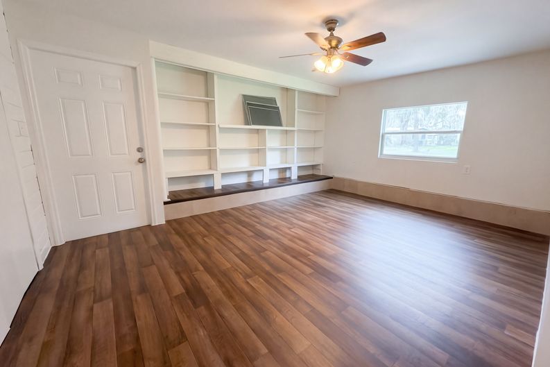 Photo 10 of 22 of 409 Berwick Ave, Temple Terrace, FL