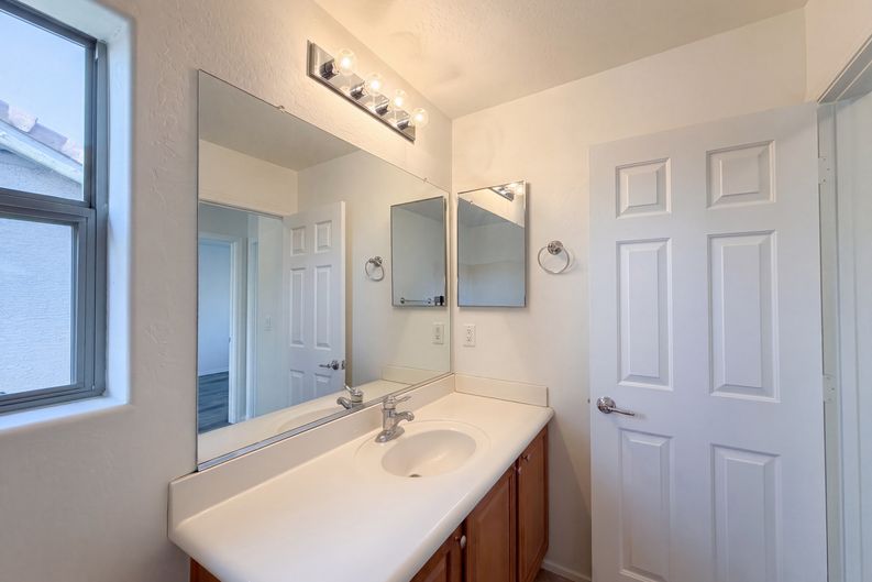 Photo 19 of 25 of 38034 N Hudson Trl, Anthem, AZ