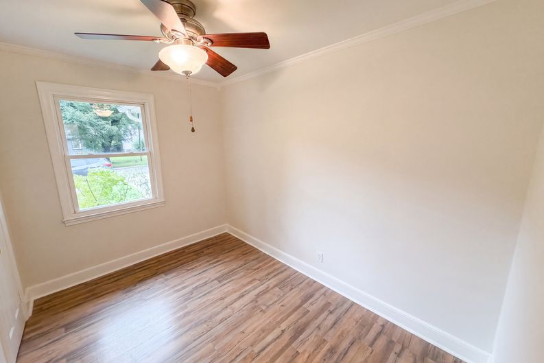 Photo 15 of 23 of 1521 Herrin Ave, Charlotte, NC