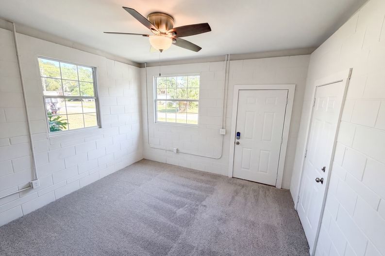 Photo 14 of 20 of 6543 Aires Rd, Jacksonville, FL