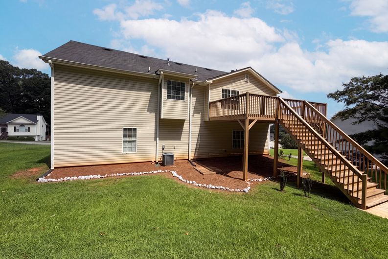 Photo 5 of 23 of 59 Paradise Cir, Douglasville, GA