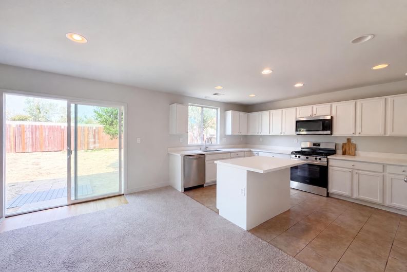Photo 16 of 31 of 2155 Watercourse St, Stockton, CA