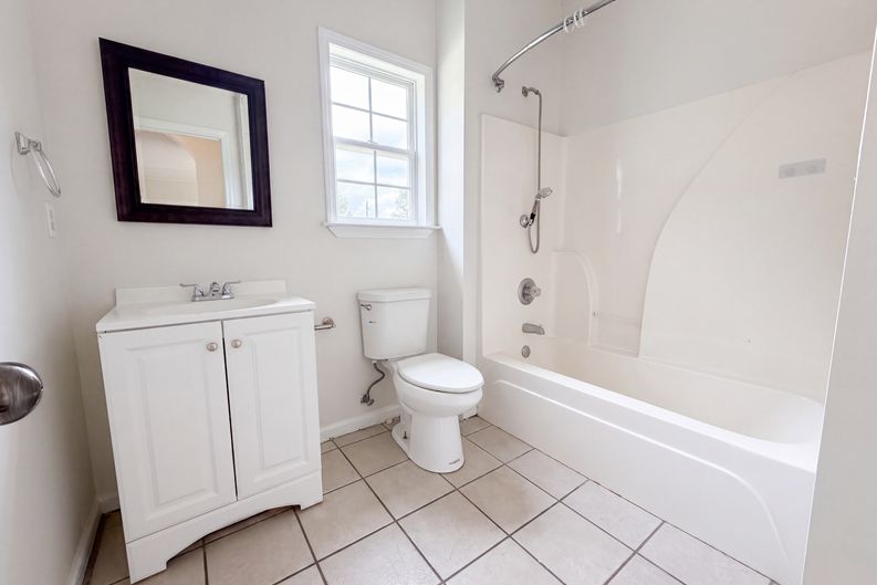 Photo 11 of 21 of 655 S Hillcrest Rd, Odenville, AL