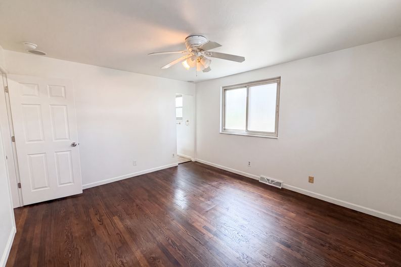 Photo 16 of 28 of 885 W 7th Avenue Dr, Broomfield, CO