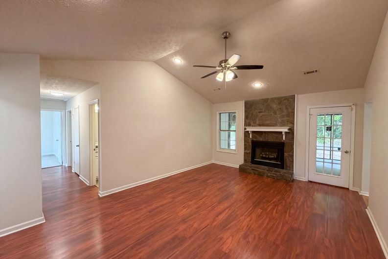 Photo 10 of 22 of 430 Cornwallis Way, Fayetteville, GA