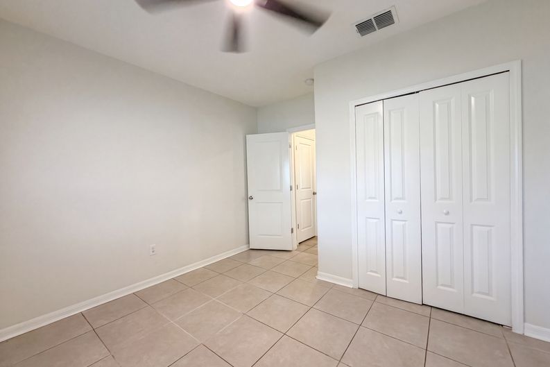 Photo 22 of 42 of 10448 Carloway Hills Dr, Wimauma, FL