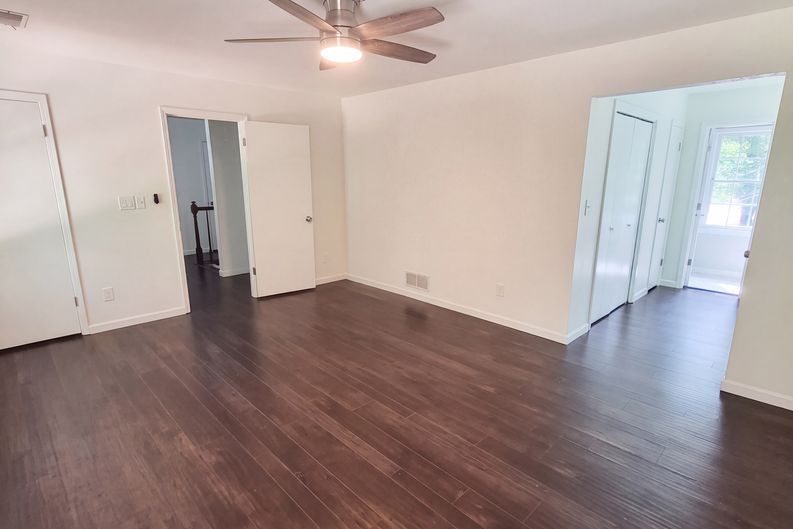 Photo 4 of 21 of 2201 Brookfield Cir, Lawrenceville, GA