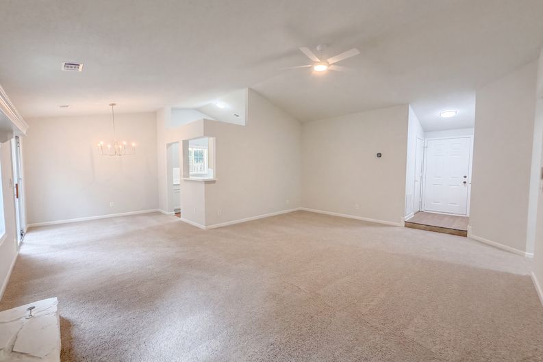 Photo 10 of 30 of 5810 Sailboat Pointe NW, Acworth, GA