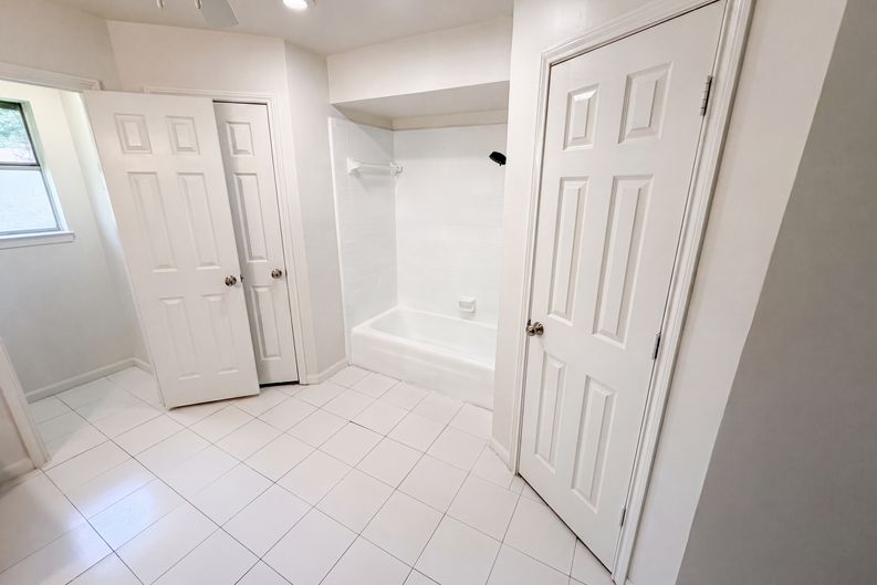 Photo 18 of 23 of 719 Equinox St, Crosby, TX