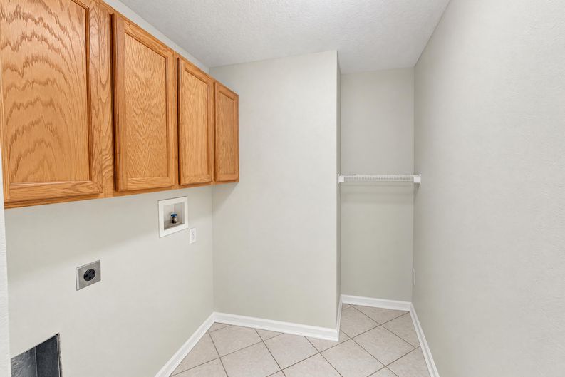 Photo 31 of 37 of 30447 Iverson Dr, Wesley Chapel, FL