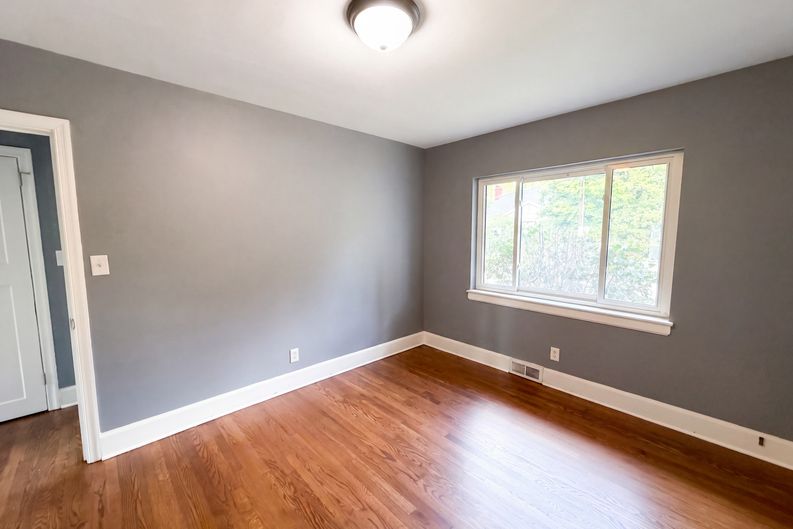 Photo 4 of 17 of 410 Pekoe Ave, Durham, NC