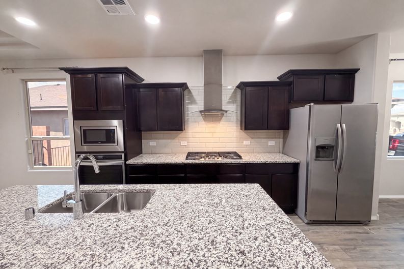 Photo 7 of 24 of 6384 Red Falcon Dr NE, Rio Rancho, NM