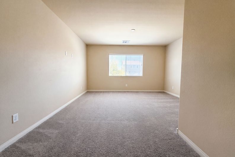 Photo 9 of 17 of 5513 Perry Creek St, Las Vegas, NV