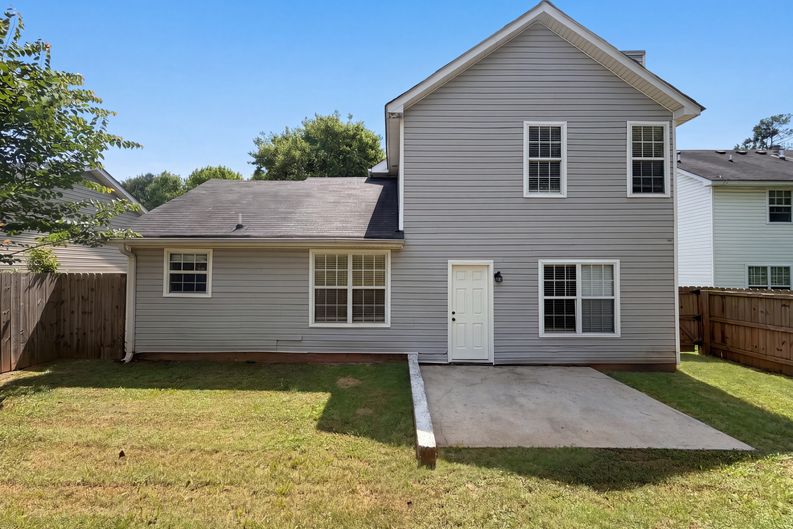 Photo 20 of 26 of 3045 Stonebridge Creek Dr, Lithonia, GA