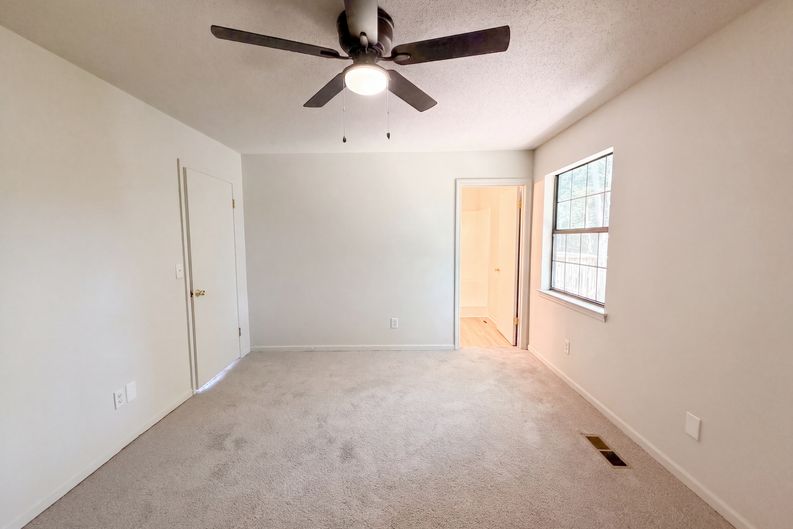 Photo 18 of 29 of 8911 Quail Run Dr, Chattanooga, TN