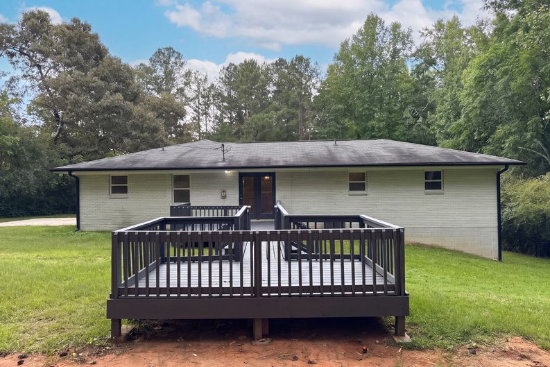 Photo 21 of 27 of 4141 E Fairview Rd SW, Stockbridge, GA