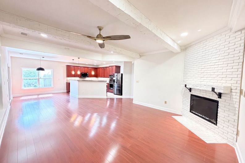 Photo 3 of 25 of 14903 Superior St, Charlotte, NC