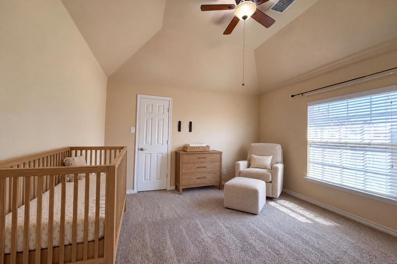 Photo 25 of 29 of 409 Lone Oak Ct, Kennedale, TX