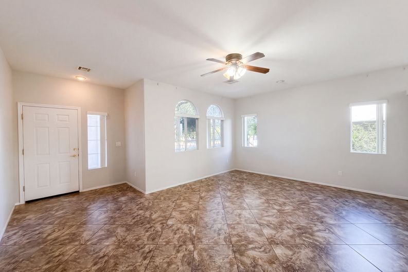Photo 8 of 17 of 4433 El Presidio Dr, Las Vegas, NV