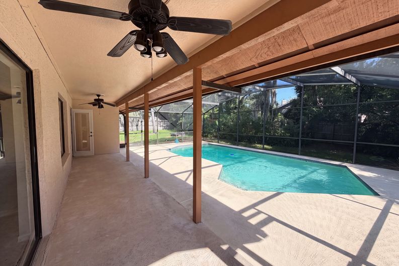 Photo 18 of 19 of 332 Sprucewood Rd, Lake Mary, FL
