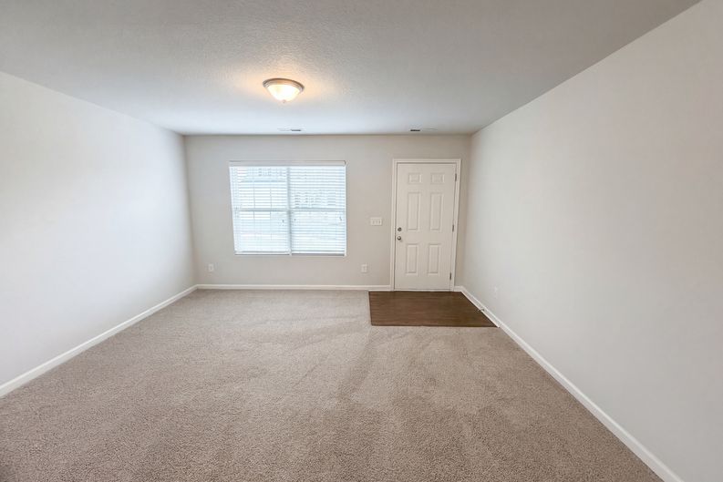 Photo 3 of 19 of 3013 Chatuge Ct, Charlotte, NC