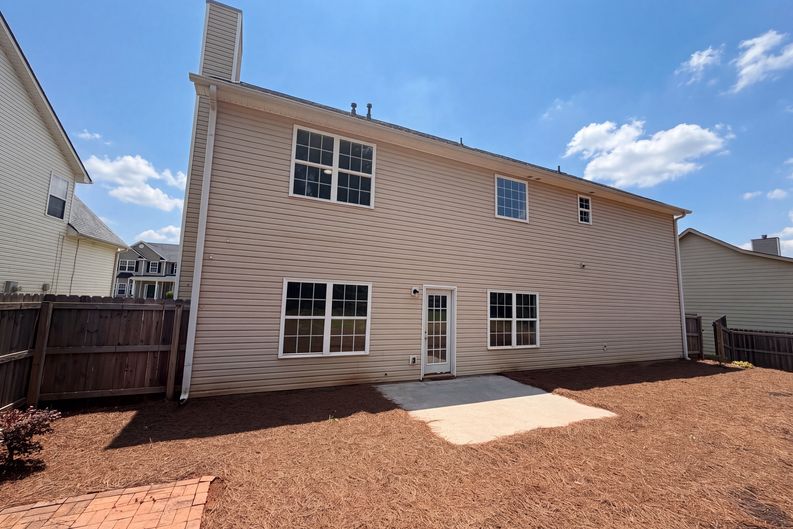 Photo 5 of 23 of 212 Summergate Ln, Villa Rica, GA