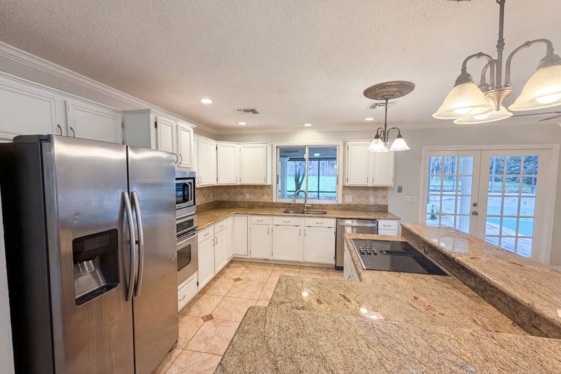 Photo 11 of 30 of 300 Sprucewood Rd, Lake Mary, FL