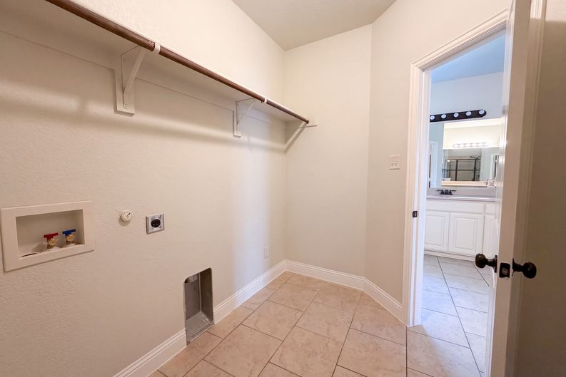 Photo 19 of 23 of 1683 St Croix St, Burleson, TX