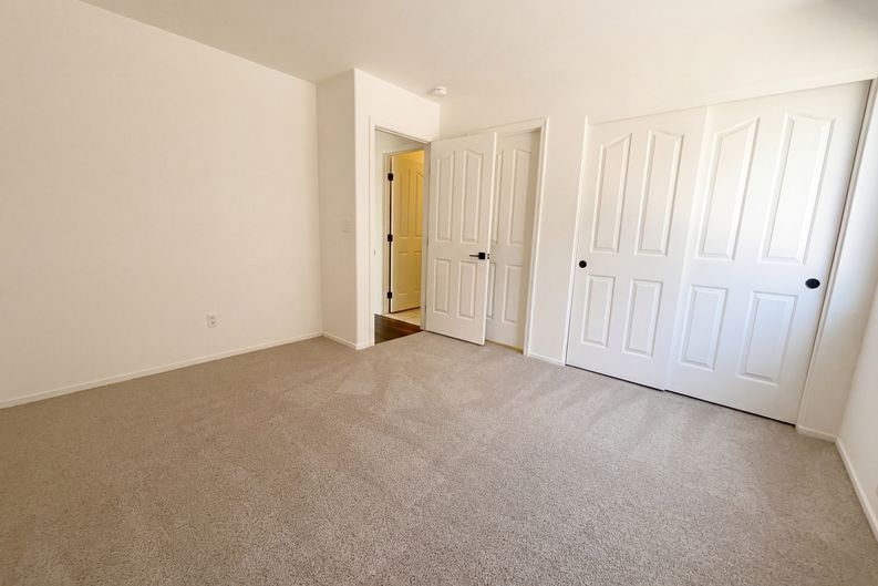 Photo 12 of 26 of 7848 Desert Bell Ave, Las Vegas, NV