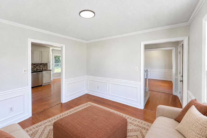 Photo 7 of 21 of 1608 Bishop Ct, Belmont, NC