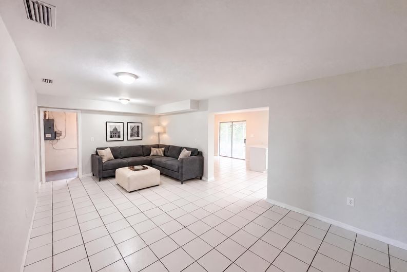Photo 3 of 15 of 715 Drawdy Rd, Babson Park, FL